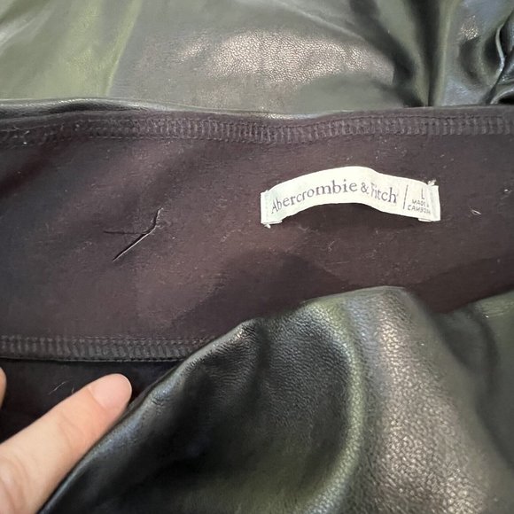 Abercrombie & Fitch Black Faux Leather Leggings Womens Size Large L‎ Shiny - Picture 9 of 10